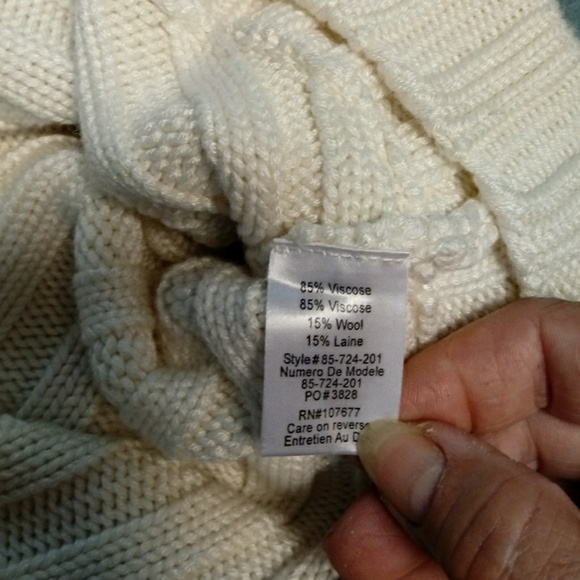 Alice + Olivia s Heavy Ribbed Kimono Sleeve Cardi - Picture 6 of 6